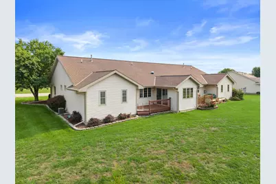 8407 S Cortland Dr, Oak Creek, WI 53154 - Photo 28