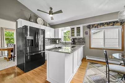 W172N9390  Shady Ln, Menomonee Falls, WI 53051 - Photo 8