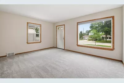 2023 E Tripoli Ave, Saint Francis, WI 53235 - Photo 16
