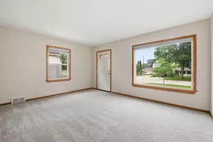 2023 E Tripoli Ave, Saint Francis, WI 53235 - Photo 16
