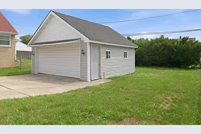 2023 E Tripoli Ave, Saint Francis, WI 53235 - Photo 26