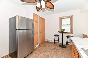 2321 S 82nd St, West Allis, WI 53219 - Photo 14