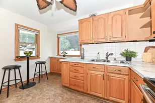 2321 S 82nd St, West Allis, WI 53219 - Photo 10