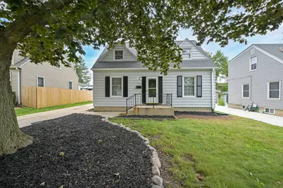 2563 S 99th St, West Allis, WI 53227 - Photo 2