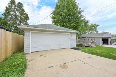 2563 S 99th St, West Allis, WI 53227 - Photo 34
