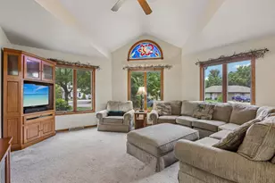 432 Jennifer Ave, Burlington, WI 53105 - Photo 6