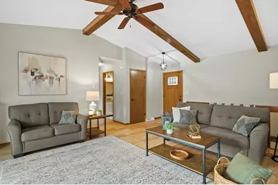 3580 W Cottonwood Ct, Greenfield, WI 53221 - Photo 4