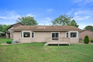 3580 W Cottonwood Ct, Greenfield, WI 53221 - Photo 24