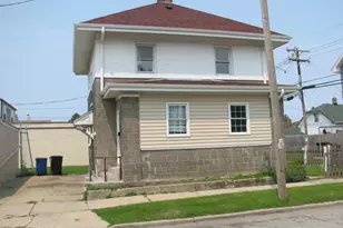 1018 Caron Butler Dr, Racine, WI 53403 - Photo 1