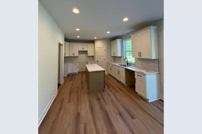 1344  Mohican Trl, Waukesha, WI 53189 - Photo 4