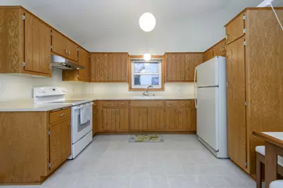9771 W Darnel Ave, Milwaukee, WI 53224 - Photo 14