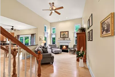 403  Maple Ln, Williams Bay, WI 53191 - Photo 8