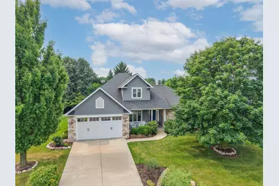 403  Maple Ln, Williams Bay, WI 53191 - Photo 2