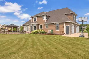 W1799 Heathmor Dr, Sheboygan, WI 53083 - Photo 46
