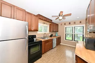 246 North Ave, Hartland, WI 53029 - Photo 10