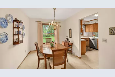 1128  Downing Dr, Waukesha, WI 53186 - Photo 10