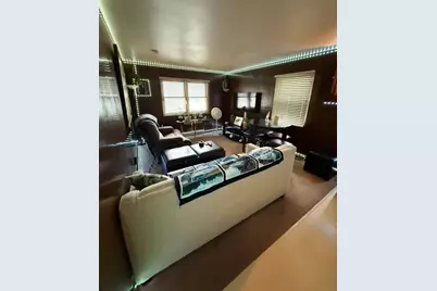 6315 W Hustis St, Milwaukee, WI 53223 - Photo 10