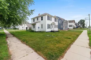 2616 Meadow Ln, Manitowoc, WI 54220 - Photo 30