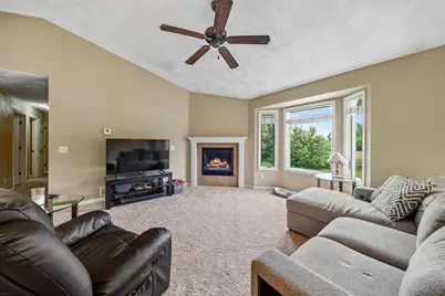 32 E Sunset Dr, Milton, WI 53563 - Photo 12