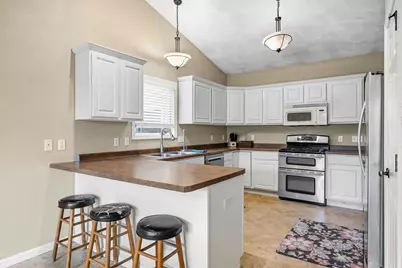 32 E Sunset Dr, Milton, WI 53563 - Photo 18
