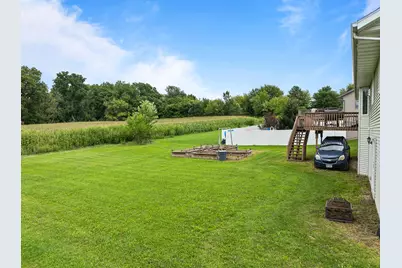 32 E Sunset Dr, Milton, WI 53563 - Photo 6