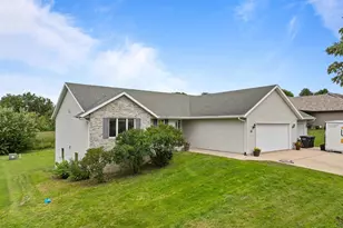 32 E Sunset Dr, Milton, WI 53563 - Photo 2