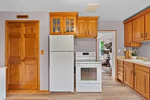 3460 S 62nd St, Milwaukee, WI 53219 - Photo 8