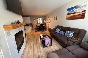 2412 Fox River Pkwy, Waukesha, WI 53189 - Photo 4