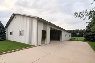 N5024 Town Line Rd, Spring Prairie, WI 53121 - Photo 34