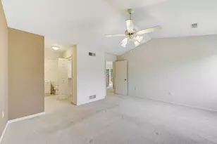 2215 Circle Ridge, Delafield, WI 53018 - Photo 22