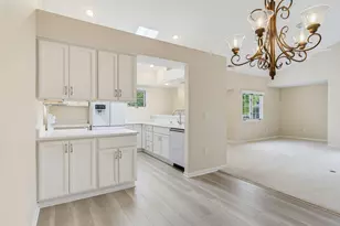 2215 Circle Ridge, Delafield, WI 53018 - Photo 16