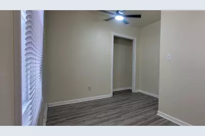 1201 S 75th St, West Allis, WI 53214 - Photo 6