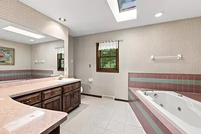 4228 W Tumblecreek Dr, Franklin, WI 53132 - Photo 34