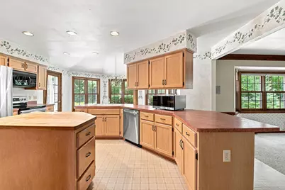 4228 W Tumblecreek Dr, Franklin, WI 53132 - Photo 22