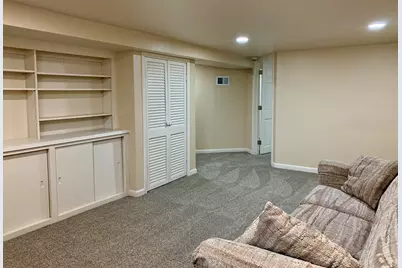 14865  Pershing Dr, Brookfield, WI 53005 - Photo 20