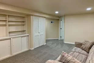14865 Pershing Dr, Brookfield, WI 53005 - Photo 20