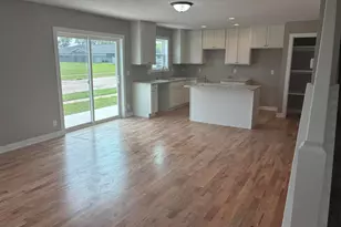 809 Arthur Dr, Milton, WI 53563 - Photo 8