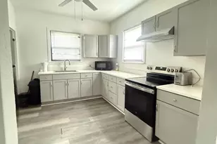 1115 Lewis St, Racine, WI 53404 - Photo 8