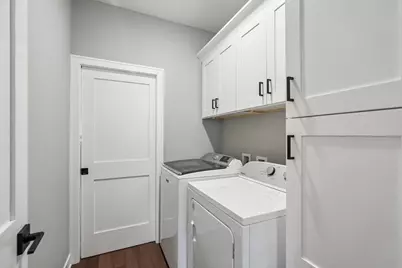 4050 S 124th St #201, Greenfield, WI 53228 - Photo 20