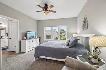 4050 S 124th St #201, Greenfield, WI 53228 - Photo 28