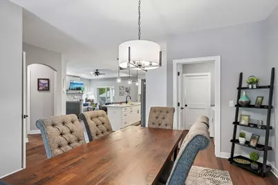 4050 S 124th St #201, Greenfield, WI 53228 - Photo 14