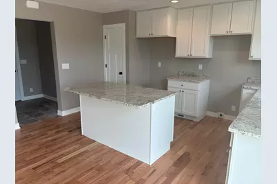 811  Arthur Dr, Milton, WI 53563 - Photo 6