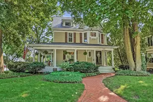 605 W Wisconsin Ave, Oconomowoc, WI 53066 - Photo 2