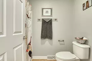 808 Timber Ridge Ct, Waukesha, WI 53189 - Photo 20