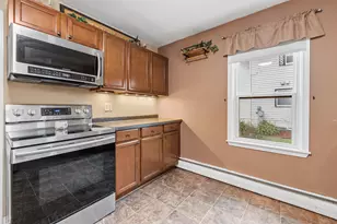 213 Kettle Moraine Dr, Slinger, WI 53086 - Photo 8