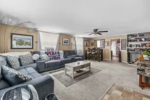 213 Kettle Moraine Dr, Slinger, WI 53086 - Photo 10
