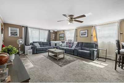 213  Kettle Moraine Dr, Slinger, WI 53086 - Photo 8