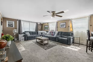 213 Kettle Moraine Dr, Slinger, WI 53086 - Photo 8