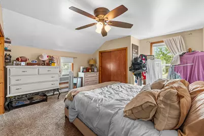 213  Kettle Moraine Dr, Slinger, WI 53086 - Photo 18