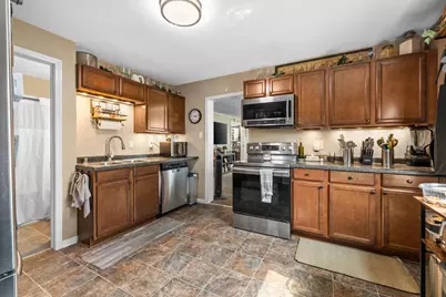 213  Kettle Moraine Dr, Slinger, WI 53086 - Photo 4
